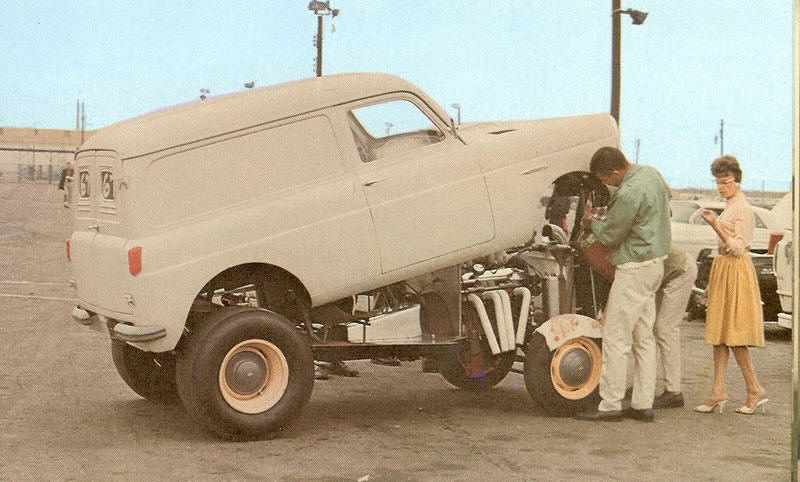 Illustration for article titled Whitewall Tires And Muffler Pipe Rollbars: Drag Racing Back In The Day